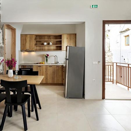 Mirthia Apartments ปลาเกียส ภายนอก รูปภาพ