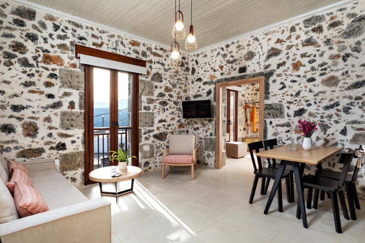 Mirthia Apartments ปลาเกียส ภายนอก รูปภาพ