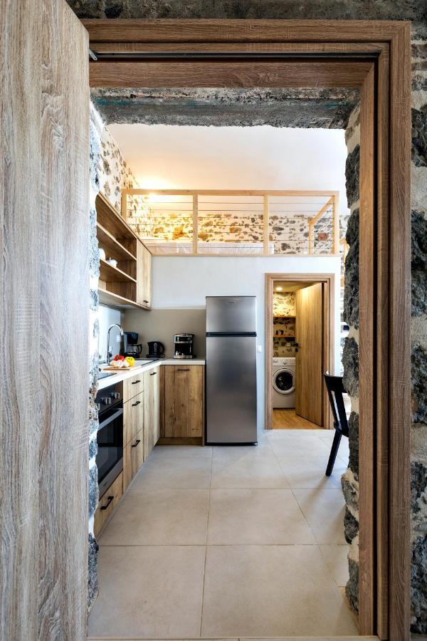 Mirthia Apartments ปลาเกียส ภายนอก รูปภาพ